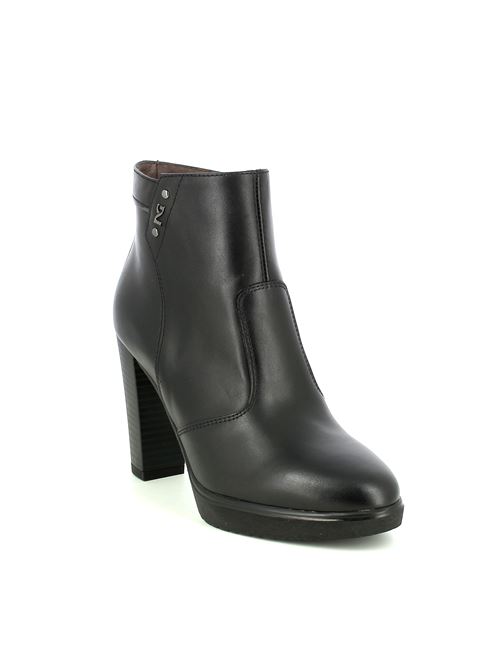 tronchetto da donna in pelle nera con tacco alto e plateau NERO GIARDINI | I513810D100